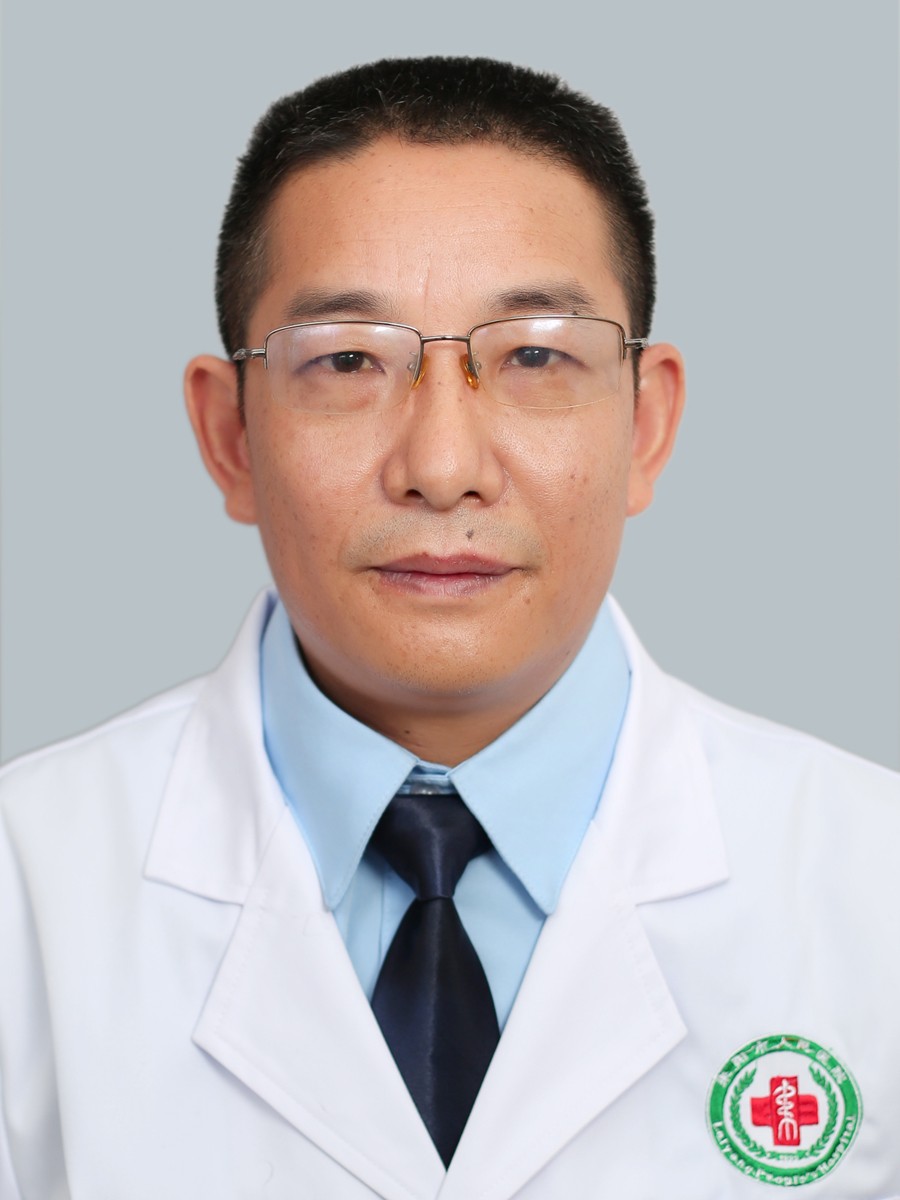 副主任医师 雷小红