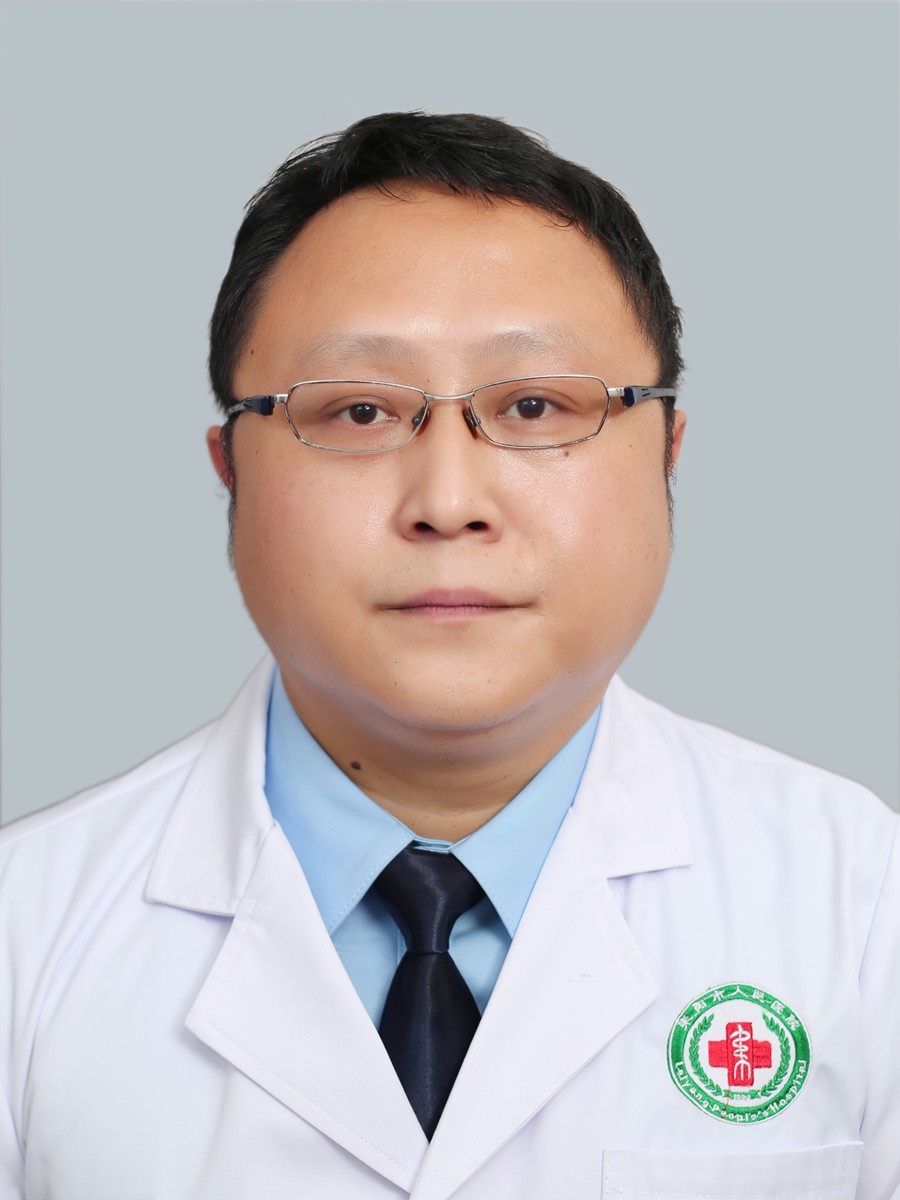 副主任医师 周华军