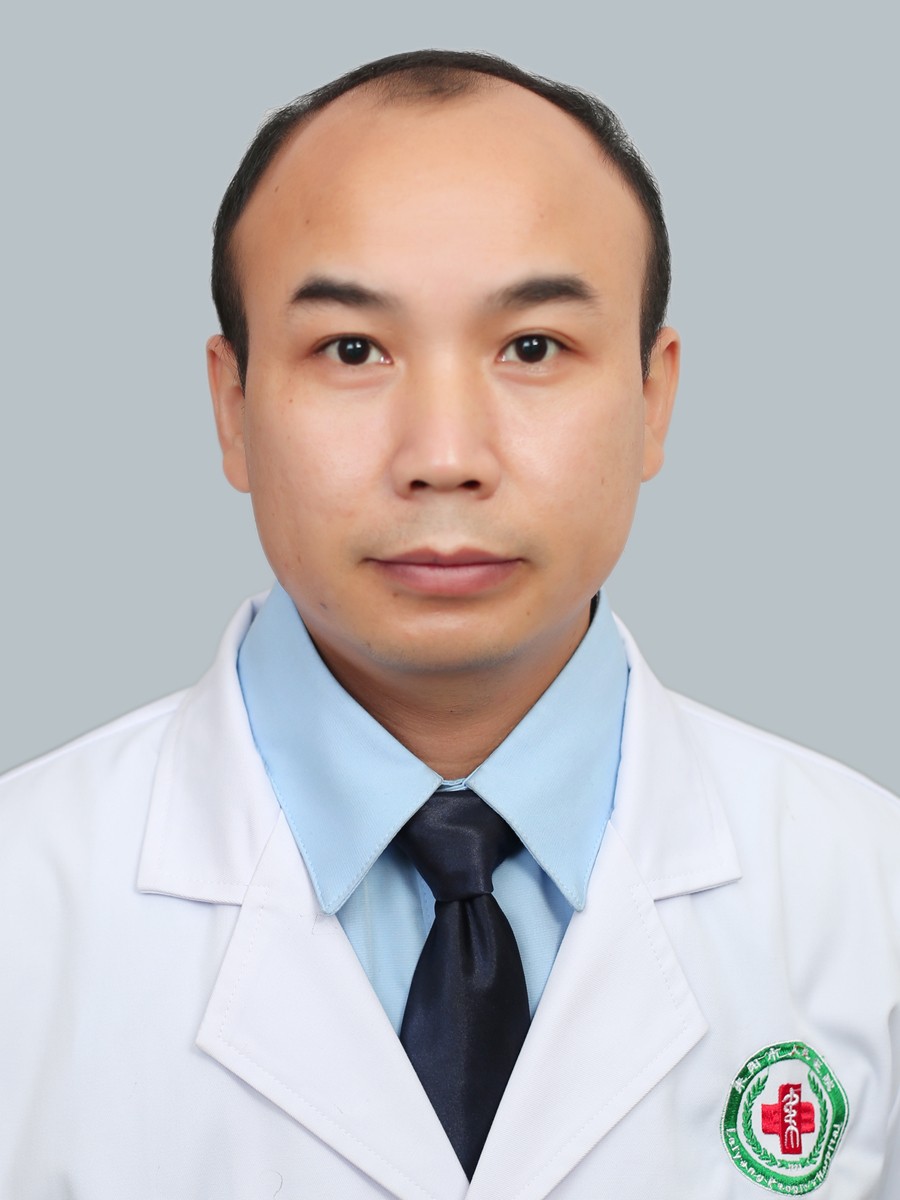 副主任医师 龙武